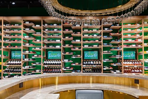 永輝詠悅匯酒庫(kù)首家沉浸式體驗(yàn)店開業(yè) 今年將升級(jí)數(shù)百家門店